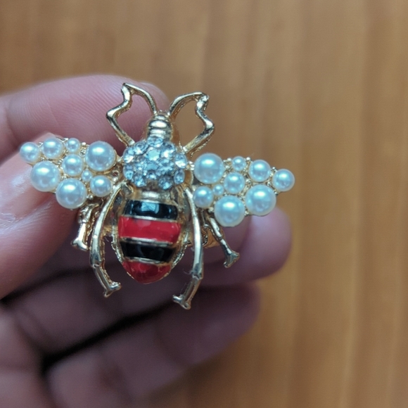 Bee Adjustable Ring - Picture 3 of 5